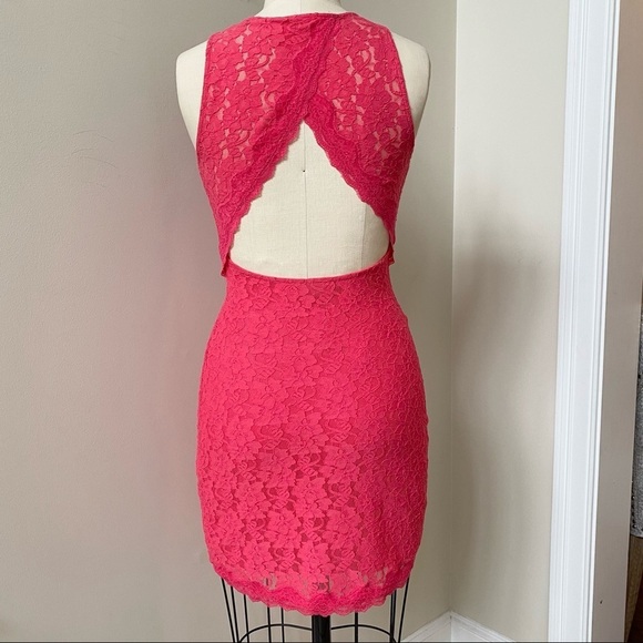 Express Lace Fitted Open Back Dress Coral XS - Picture 3 of 9